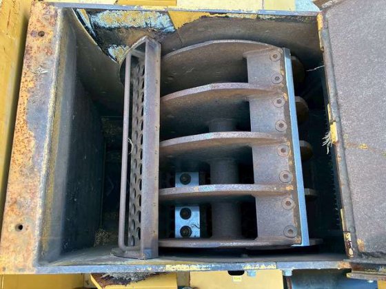 2017 MOROOKA MC-300D