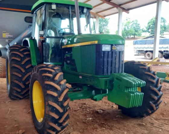 2000 JOHN DEERE 6600