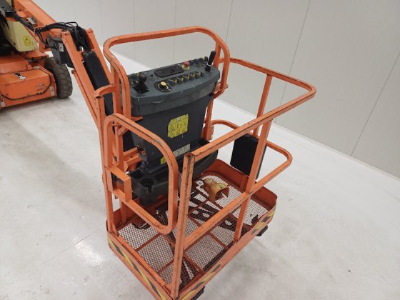 2014 JLG E300AJP