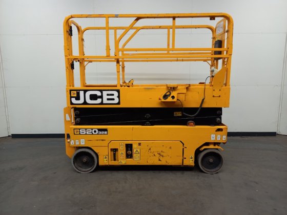 2017 JCB S2032E