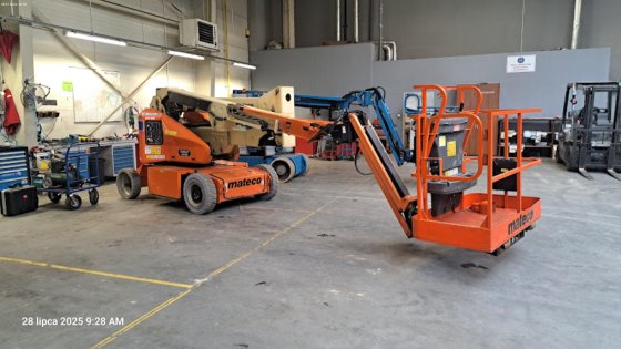 2015 JLG E400AJPN