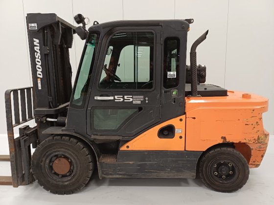 2019 DOOSAN D55C-7