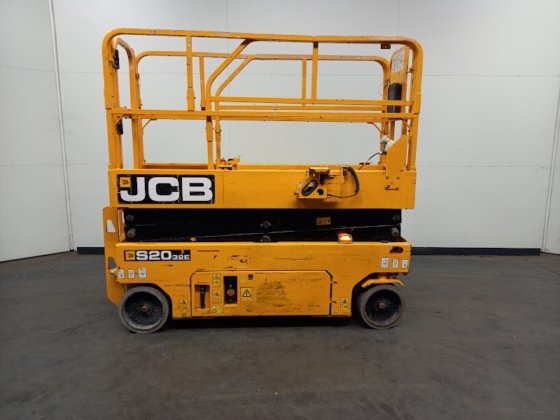 2017 JCB S2032E