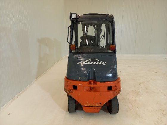 2007 LINDE E25-02