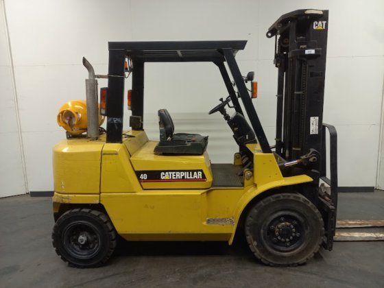 2003 CATERPILLAR GP40K