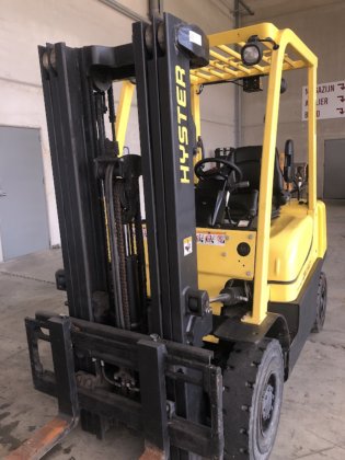 2017 HYSTER H2.5XT