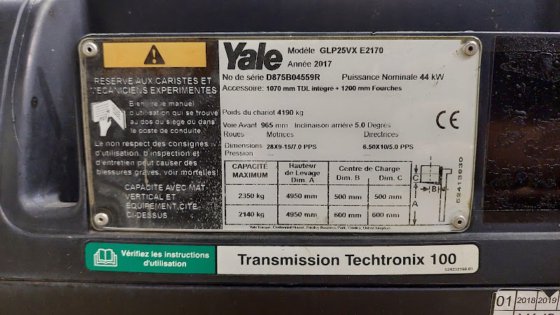 2017 YALE GLP25VX