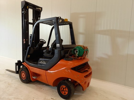 2014 LINDE H25T-05