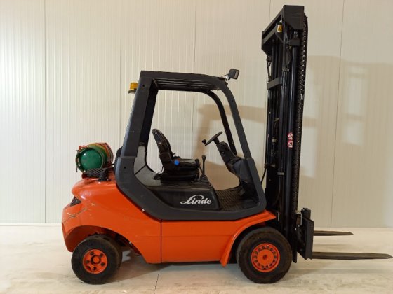 2014 LINDE H25T-05
