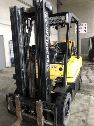 2017 HYSTER H2.5XT