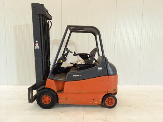 2000 LINDE E25-02