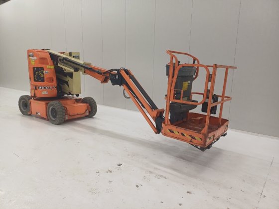 2014 JLG E300AJP