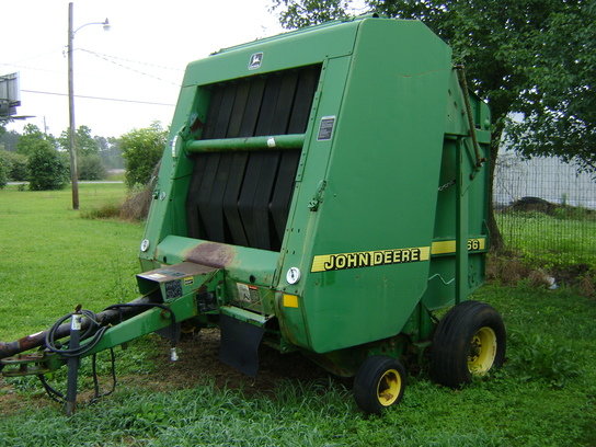 1997 John Deere 566 in