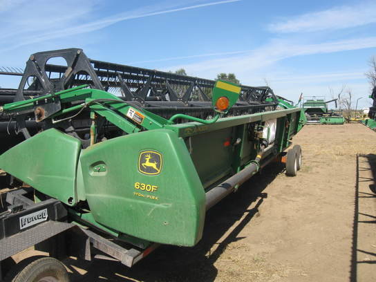2004 John Deere 630F in