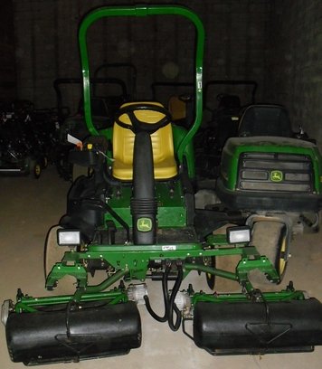 2002 John Deere 2500 Mower