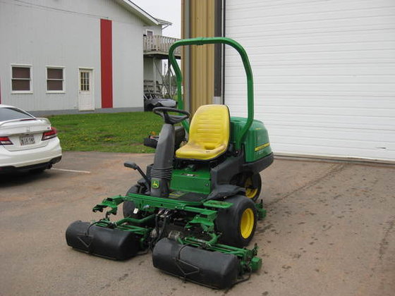 2009 John Deere 2500E in