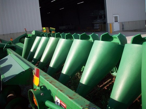 2000 John Deere 893 in