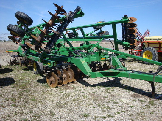 2000 John Deere 512 in