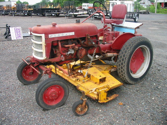 Farmall Cub in Silverdale, PA