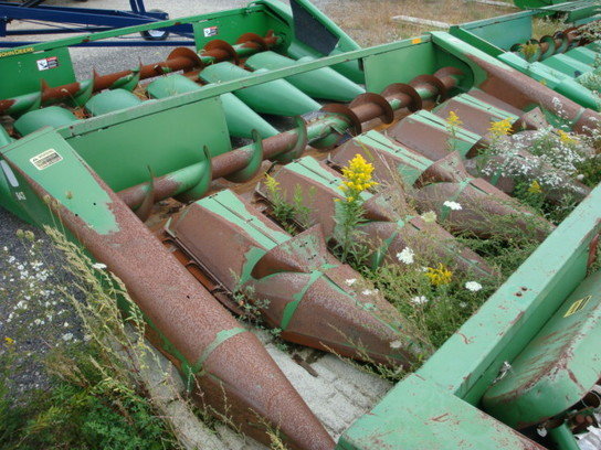 John Deere 643 in Petrolia,