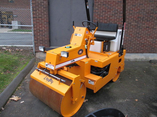 2012 Leeboy 400SD in Wallingford,