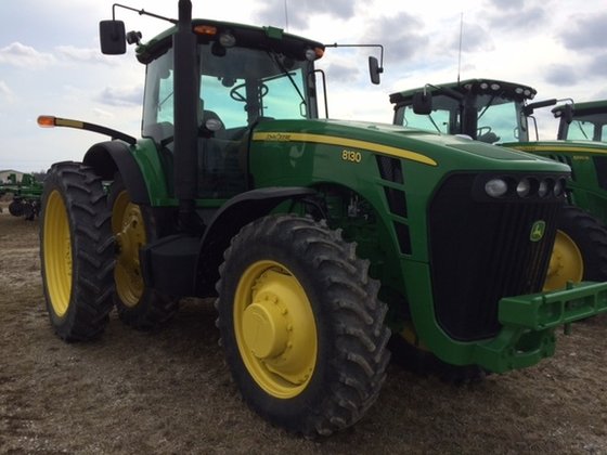 2008 John Deere 8130 in