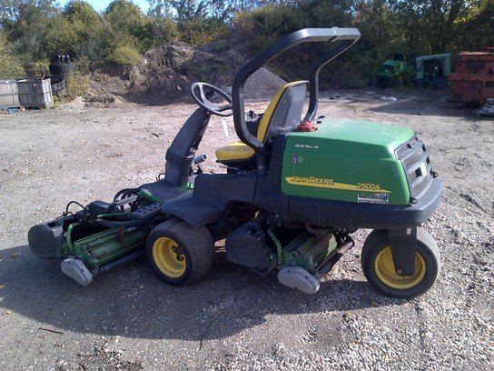 John Deere 2500A in Calverton,