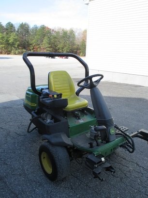 2005 John Deere 2500E in