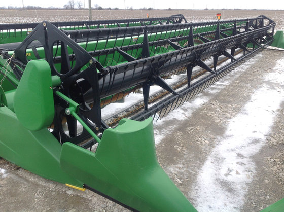 2013 John Deere 635F in