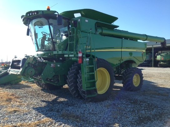 2012 John Deere S670 in