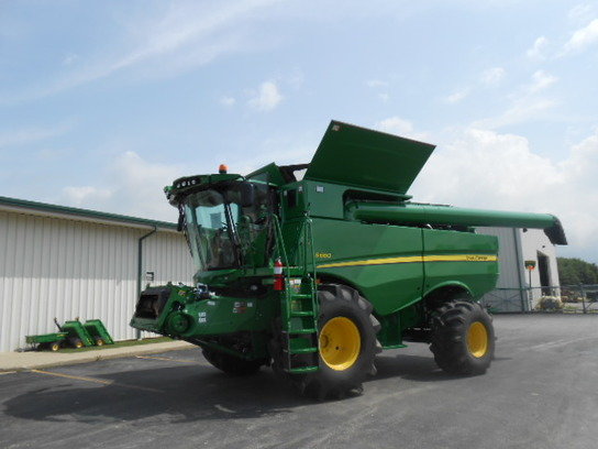 2013 John Deere S660 in