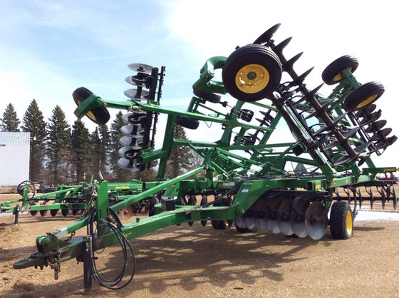 2013 John Deere 2720 in