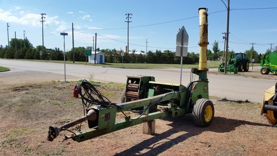 John Deere 3960 in Lemmon,