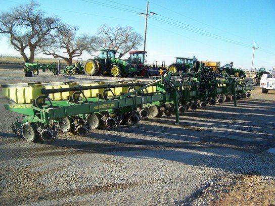 2005 John Deere 1720 in