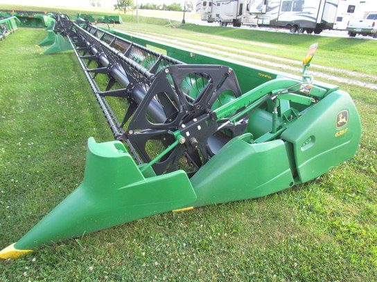 2012 John Deere 635F in