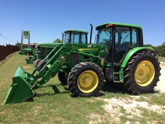 2011 John Deere 6430 in