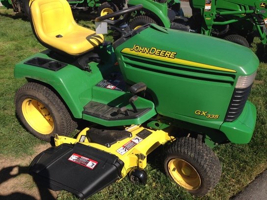 2003 John Deere 335 in