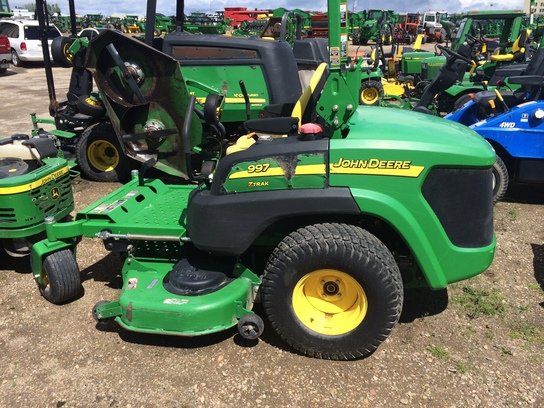 2005 John Deere 997 in