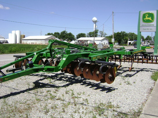 2013 John Deere 2720 in
