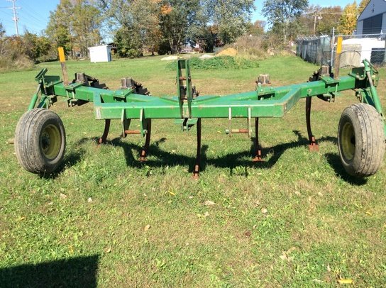 1990 John Deere 915 in
