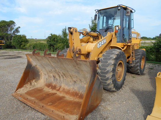2002 John Deere 624H in