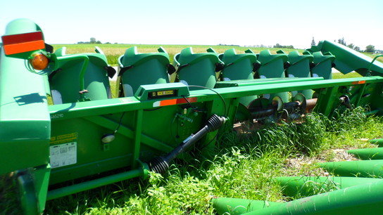 2000 John Deere 893 in