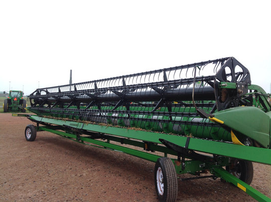 2005 John Deere 635F in