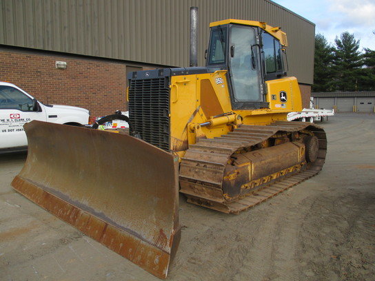 2005 John Deere 850J in