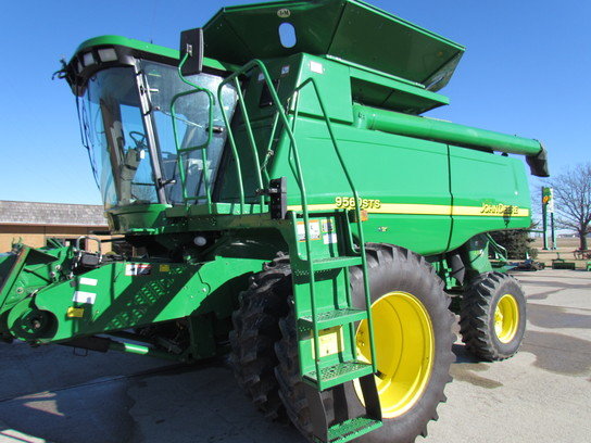 2005 John Deere 9560 STS