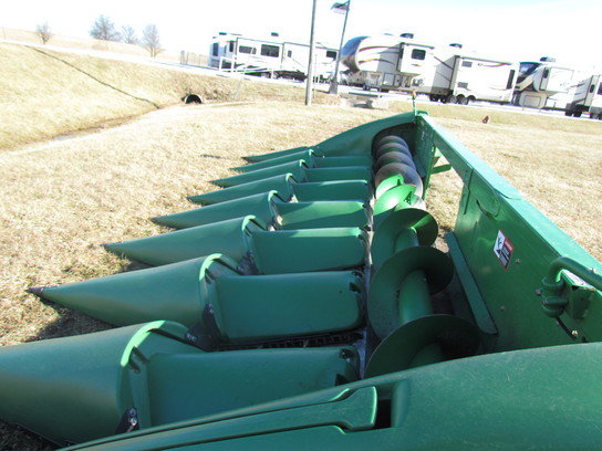 2012 John Deere 608C in