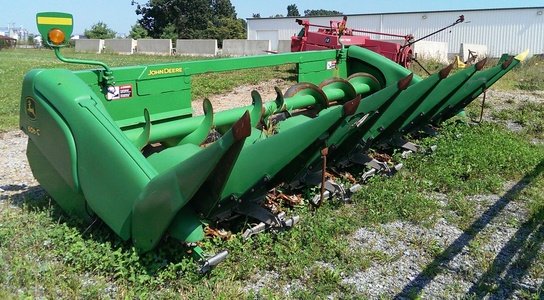 2008 John Deere 606C in