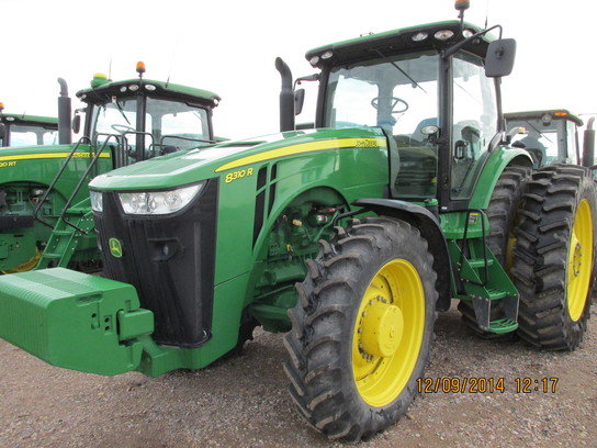 2013 John Deere 8310R in