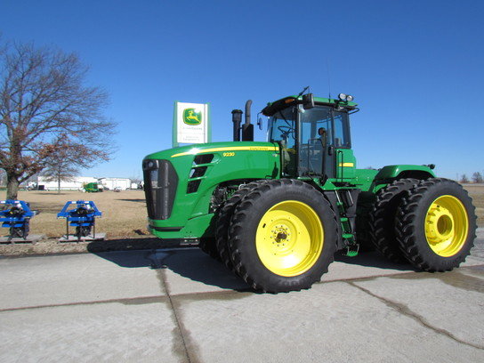 2008 John Deere 9230 in
