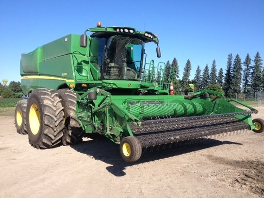 2014 John Deere S690 in